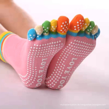 Großhandel Instock OEM Custom Anti Slip Half 5 Toe Toeless Yoga Pilates Grip Socken